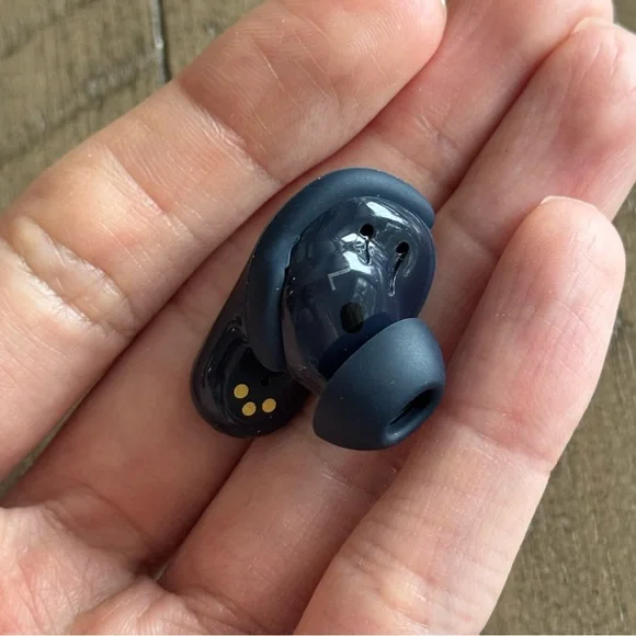 Bose QuietComfort Earbuds II Noise-Cancelling Earbuds Blue (No Cable) - READ
